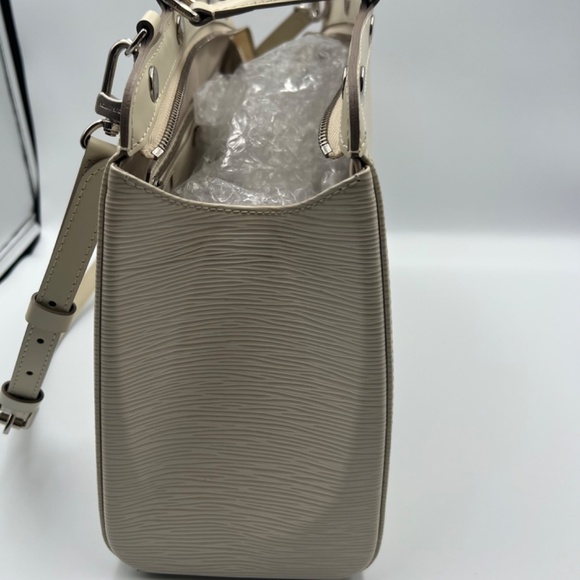 LOUIS VUITTON  Epi Brea MM Ivory - Picture 4 of 16